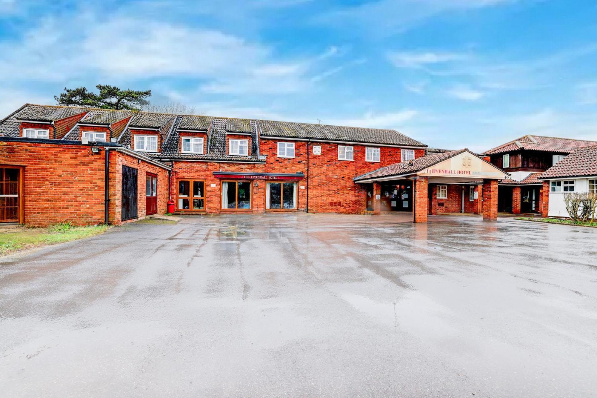 Oyo The Rivenhall In Witham, Chelmsford Hotel 3*